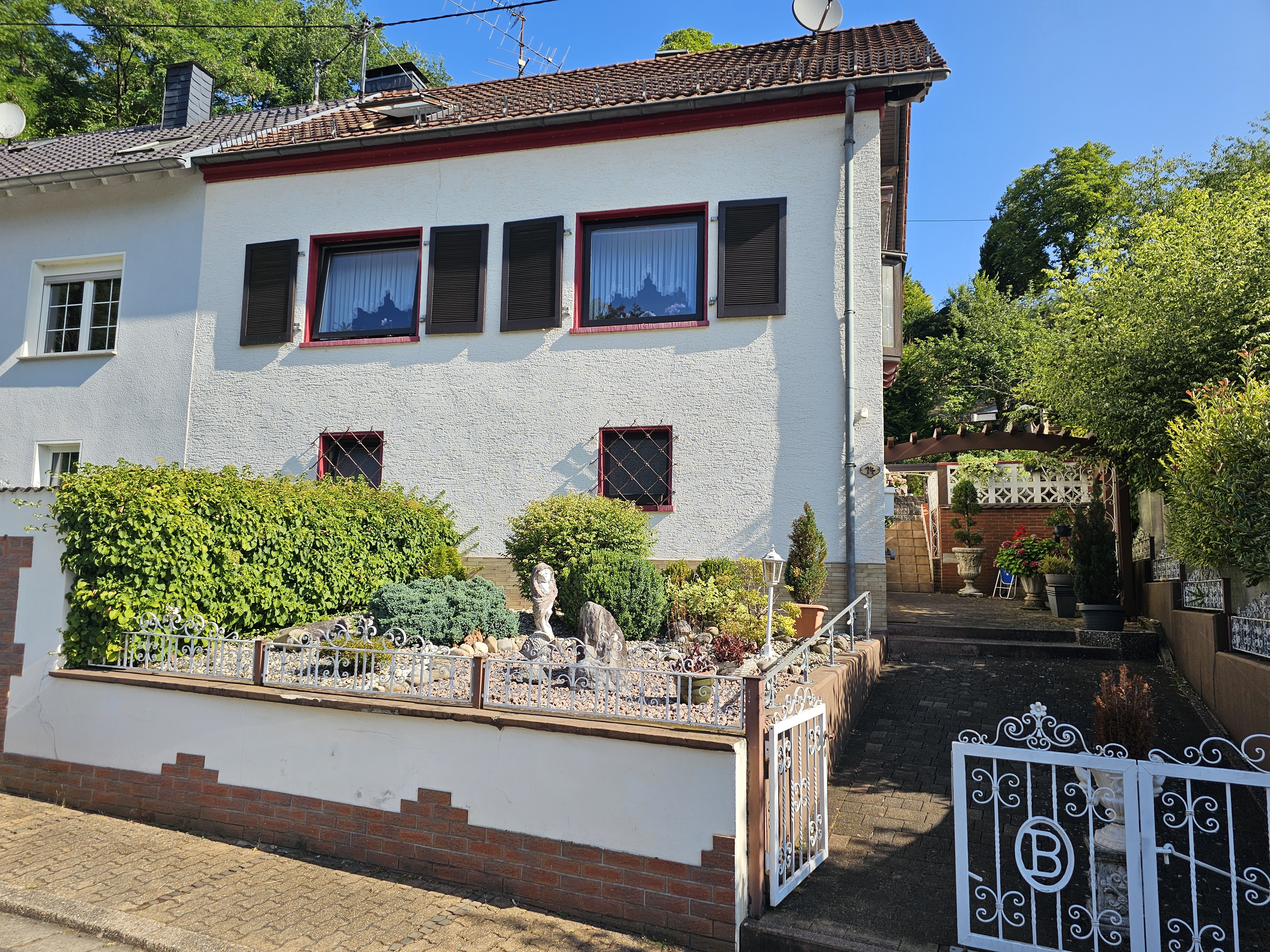Charmantes Einfamilienhaus in ruhiger Lage in Saarhölzbach