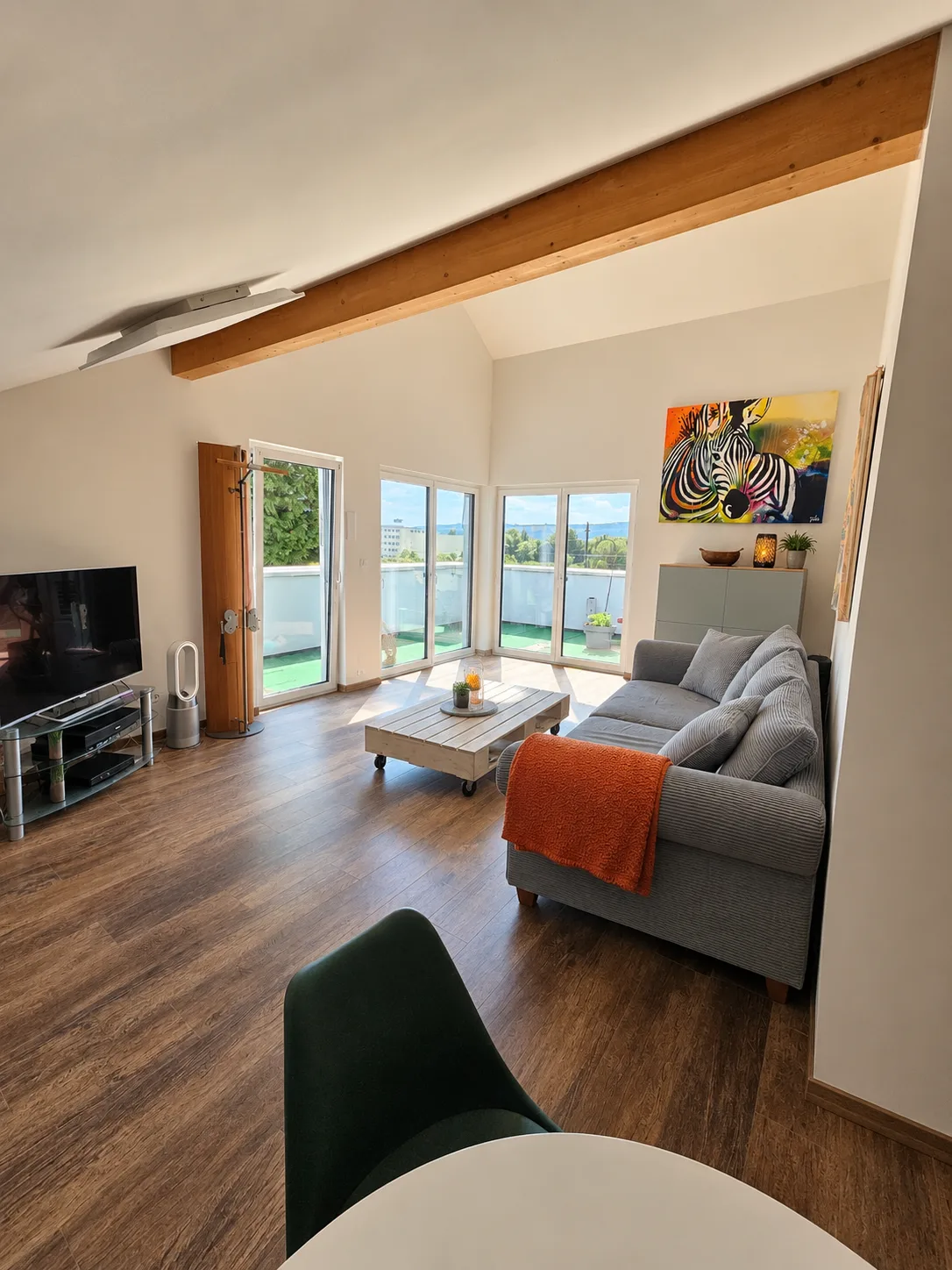 Exklusive, barrierefreie Penthouse-Wohnung mit 2 Balkonen und 2 Stellplätzen in Merzig-Besseringen.